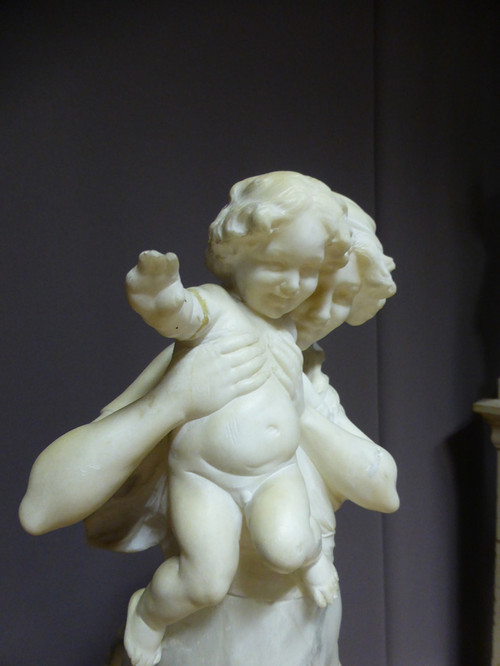 Alabaster-Statue