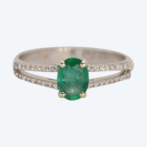 Anello In Oro Bianco, Smeraldo Ovale E Diamanti