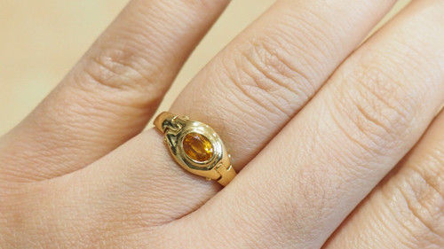 Bague En Or Jaune Et Citrine Ovale