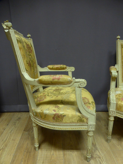 Paire De Fauteuils Style Louis XVI