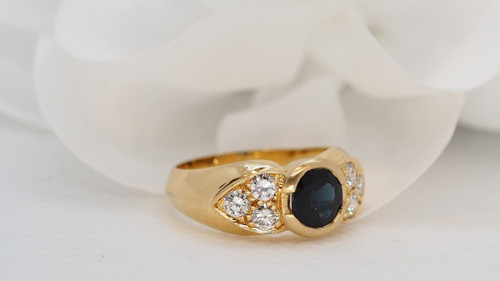 Bague En Or Jaune, Saphir Rond Et Diamants