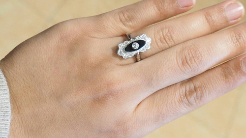 Anello Art Déco In Platino, Onice E Diamanti