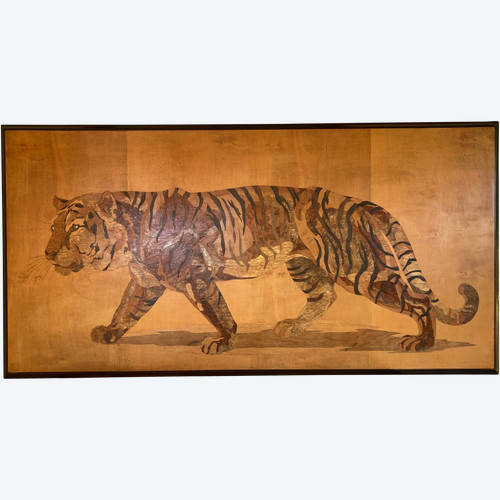 Grande pannello intarsiato in legno esotico, Tigre del Benghale, firmato Rosenau, circa 1930