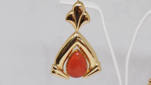 Orecchini vintage in oro giallo e corallo