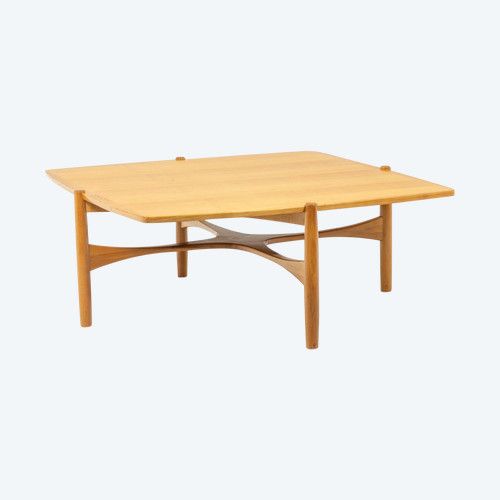 Table basse en merisier, années 1970