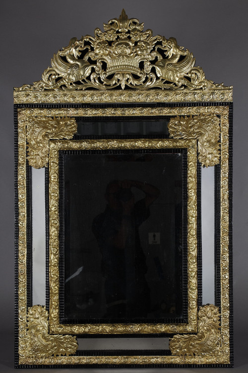 Improtant miroir à parecloses de style Louis XIV