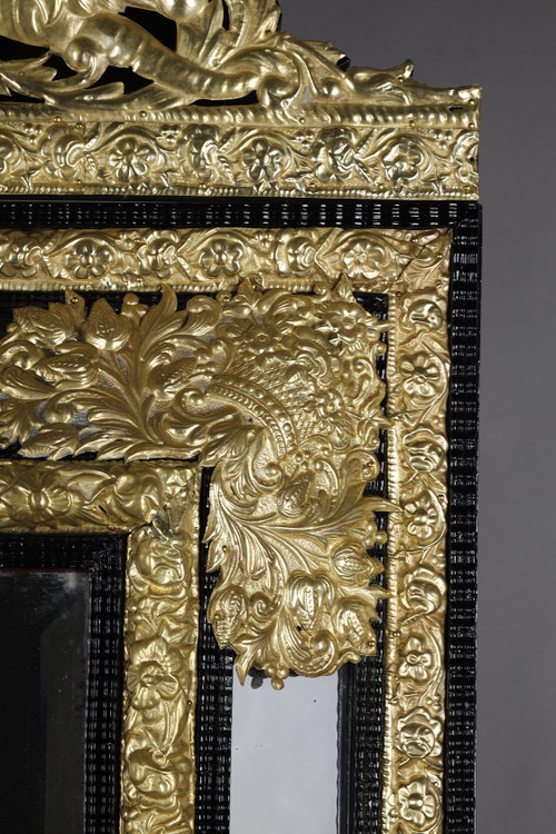 Improtant miroir à parecloses de style Louis XIV