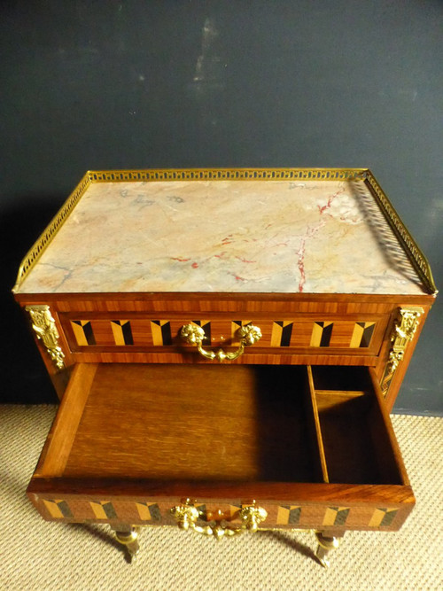 Table de salon En Marqueterie XIXe siècle