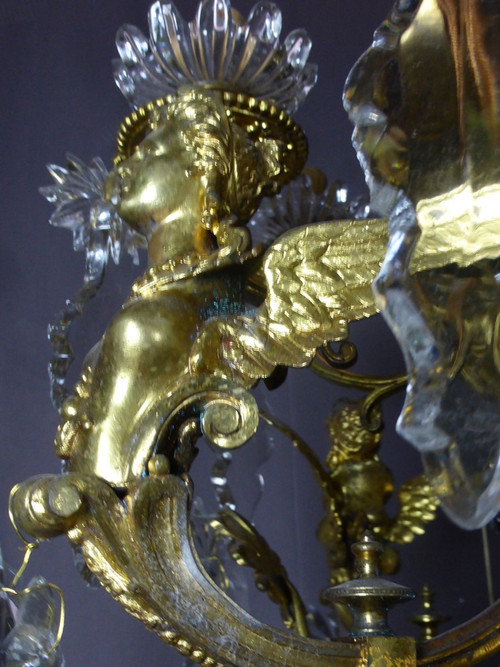 Lustre En Bronze Doré Aux Sphinges Ailés