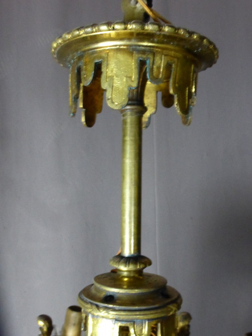 Lustre En Bronze Doré Aux Sphinges Ailés
