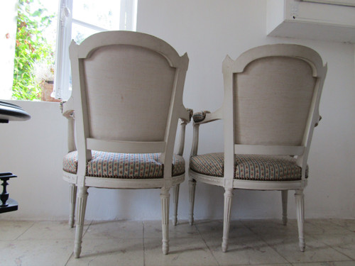 Paire de fauteuils Louis XVI