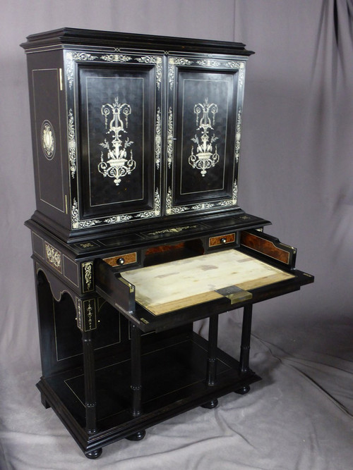 Buffet formante un mobile in ebano, periodo Napoleone III