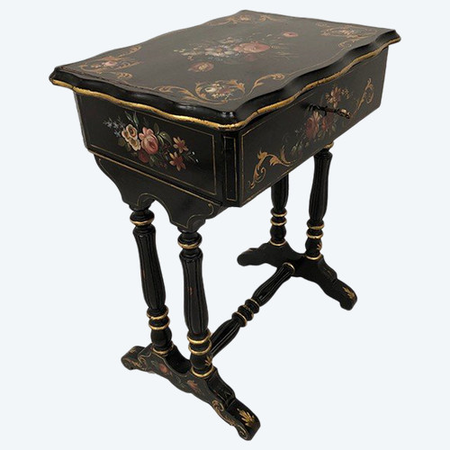 Napoleon III worker, black lacquered wood and painted decoration of flowers