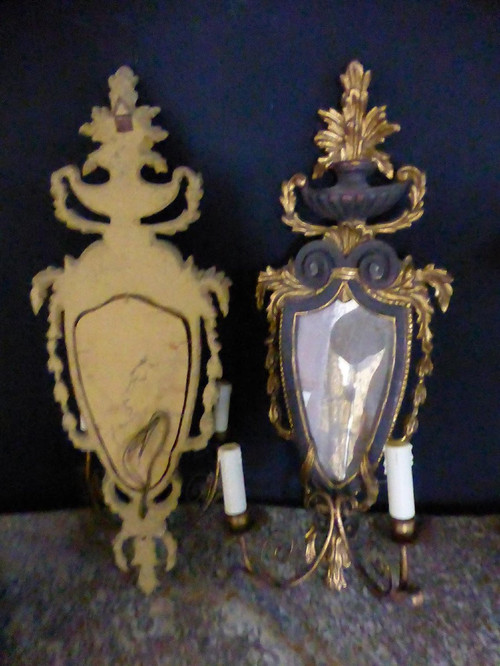 Paire d'Appliques bois doré et bois peint au miroir