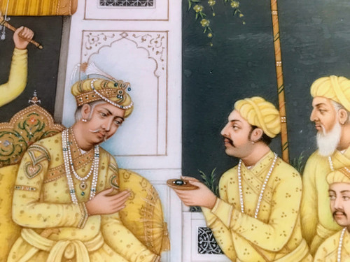 Kaiser Akbar der Große (1542-1605) empfängt auf einer Terrasse, umgeben von seinem Hofstaat, eine Delegation von Würdenträgern