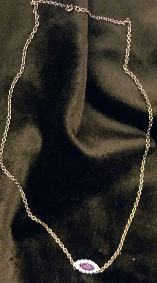 Collana di rubini taglio navette circondati da diamanti