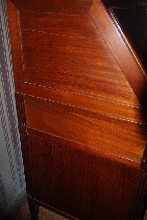 Commode scriban En Acajou Travail Nantais époque Louis XVI