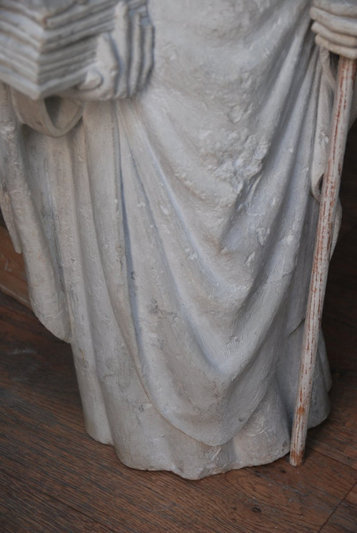 Statue En Pierre Saint Yves