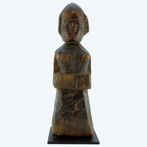 India, XIX secolo o prima, statuetta di divinità in legno intagliato.