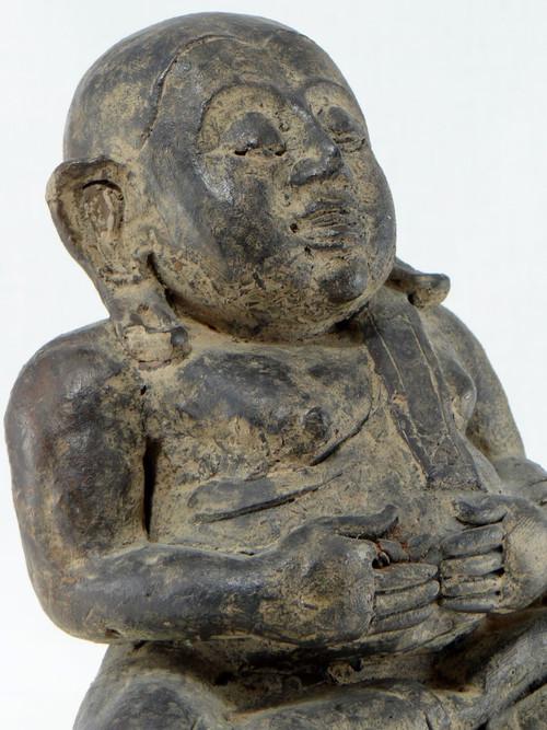 China Um 1900 oder früher, Putai oder Opulenter Buddha aus Terrakotta.