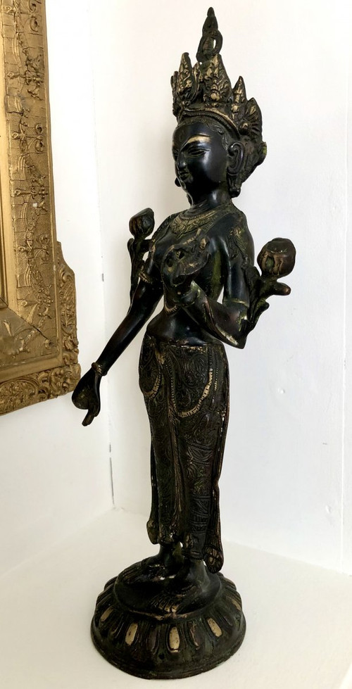 Tibet, prima metà del XX secolo, statuetta di Tara in bronzo.