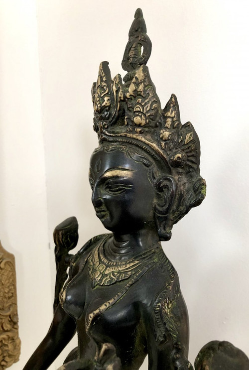 Tibet, prima metà del XX secolo, statuetta di Tara in bronzo.