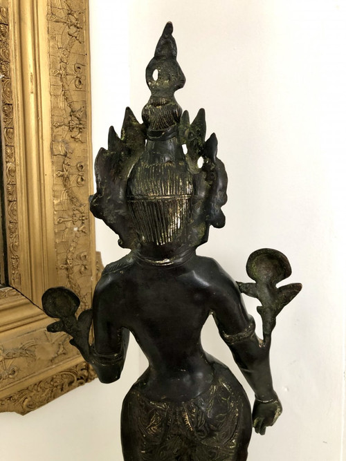Tibet, prima metà del XX secolo, statuetta di Tara in bronzo.