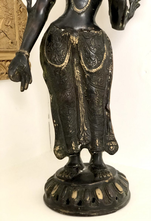 Tibet, prima metà del XX secolo, statuetta di Tara in bronzo.