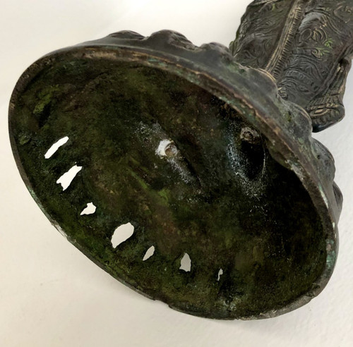 Tibet, prima metà del XX secolo, statuetta di Tara in bronzo.