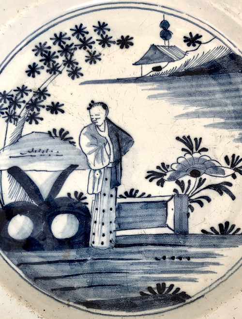 Delft, 18th century, Earthenware dish, Chinese décor in Camaïeu de Bleu.