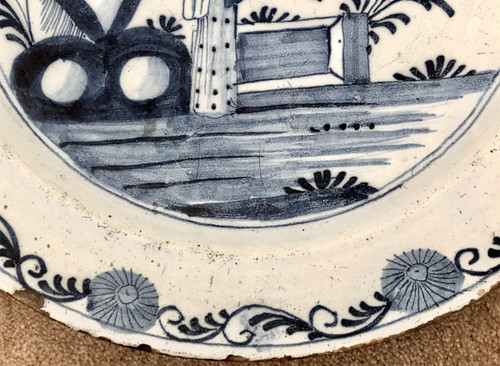 Delft, 18th century, Earthenware dish, Chinese décor in Camaïeu de Bleu.