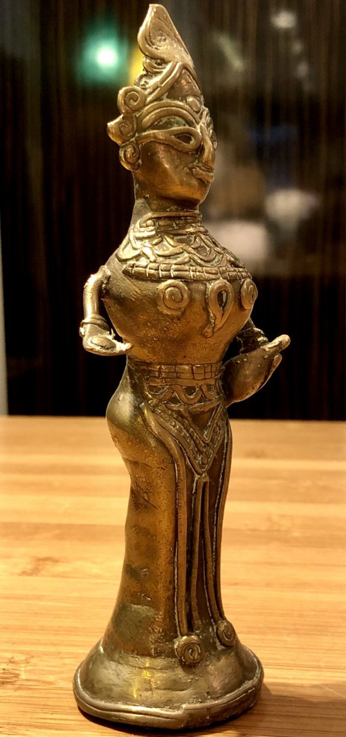 Indien, Golf von Bengalen, Anfang des 20. Jahrhunderts, Dokhra-Statuette einer Gottheit.