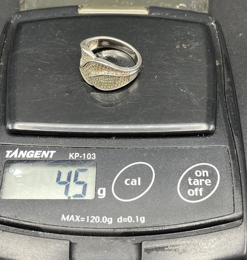 ANELLO IN ARGENTO E OSSIDI