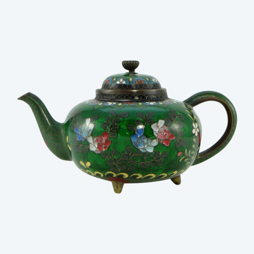 Japon, XIXème Siècle, ère Meiji, Petite Théière émaux Cloisonnés Et Translucides.