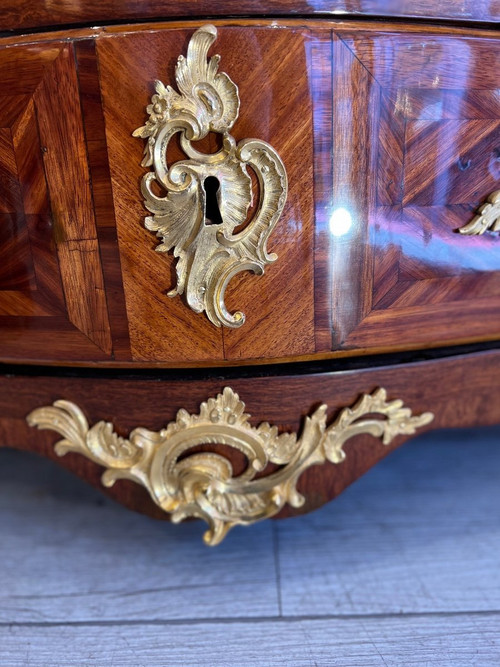 Commode Estampillée I C Saunier, Bronzes Au C Couronné