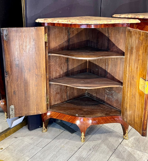 Paire D’encoignures Estampillées D.Genty