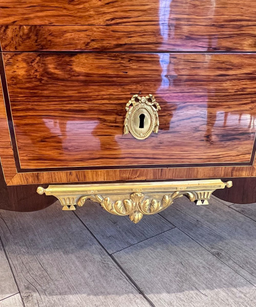 Commode époque Transition Louis XV / Louis XVI
