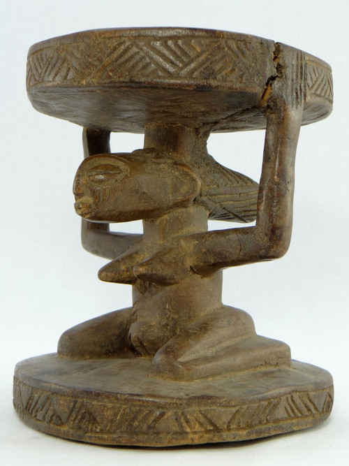 Rep. Dem. Du Congo, popolo Luba/Hemba, Figura femminile scolpita in legno con sede a cariatide.
