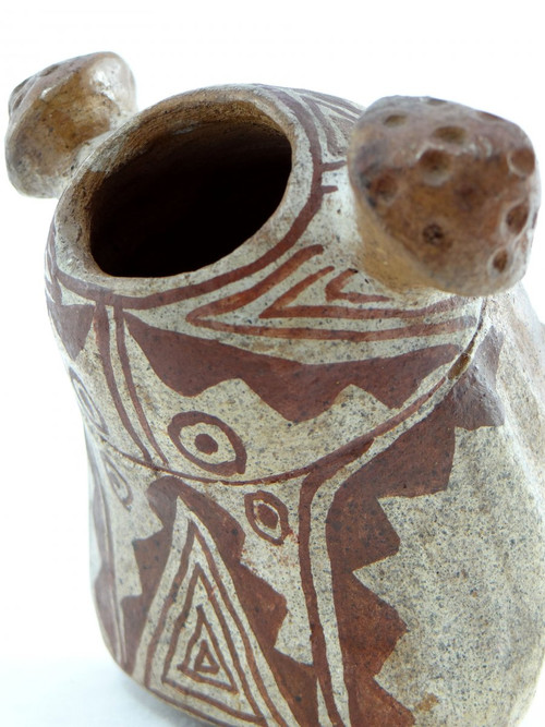 Perù, Cultura Mochica, Antico vaso con ritratto di testa maschile.