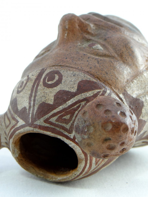 Perù, Cultura Mochica, Antico vaso con ritratto di testa maschile.