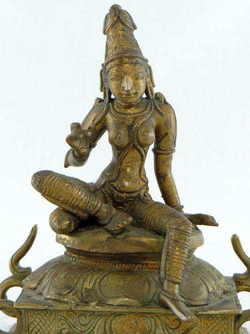 India, inizio XX secolo, scultura in bronzo di Parvati.