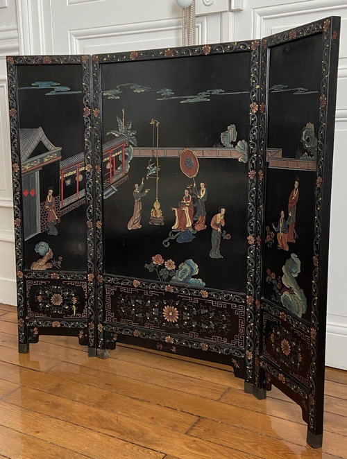 China, First Third of the 20th Century, Important Lacquer Triptych Screen.