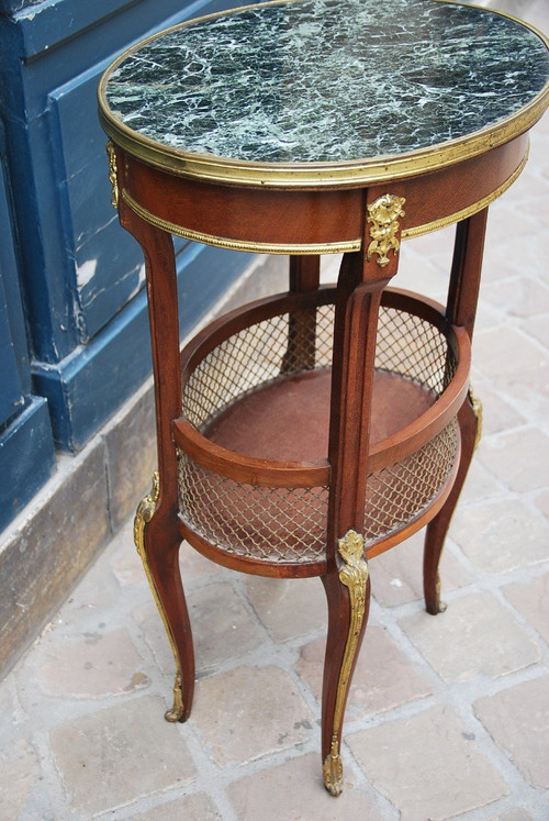 Kleiner Salontisch Im Stil von Louis XVI