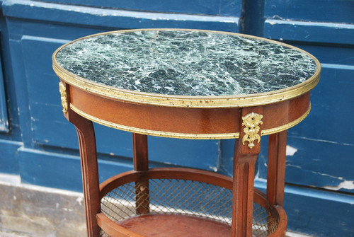 Kleiner Salontisch Im Stil von Louis XVI