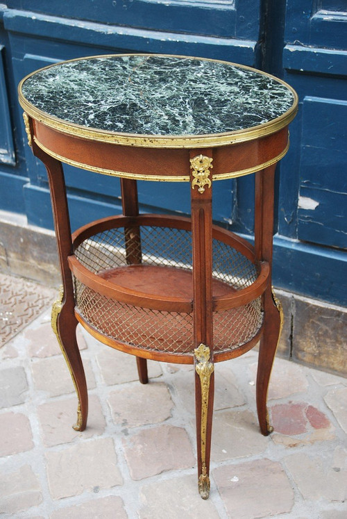 Kleiner Salontisch Im Stil von Louis XVI