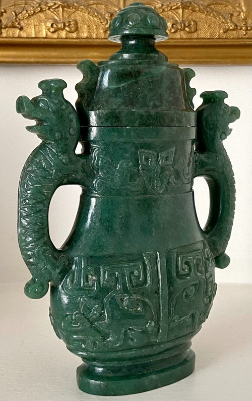 Chine, Années 1950/1960, Pot Couvert En Pierre Dure Dans Le Style Archaïque.