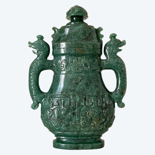 Chine, Années 1950/1960, Pot Couvert En Pierre Dure Dans Le Style Archaïque.
