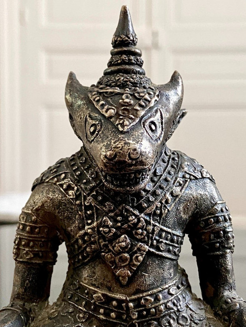 Thailand, 1. Drittel des 20. Jahrhunderts, Silber-Bronze-Statuette, Stierkopf-Göttlichkeit.