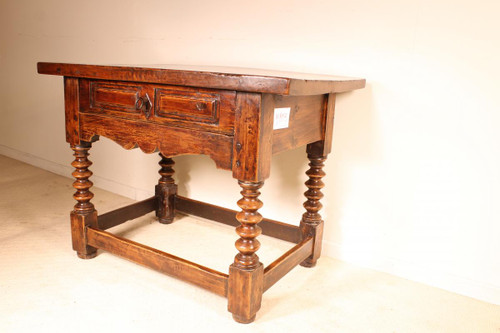 Tavolo Spagnolo In Noce Circa 1600