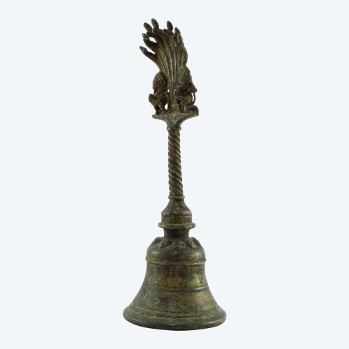 Inde, XIXème Siècle, Cloche Rituelle En Bronze Ornée Des Dieux Ganesh Et Hanuman.